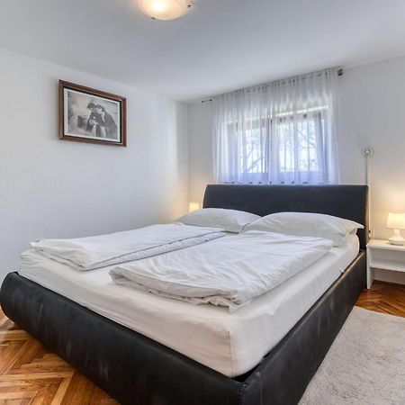 Apartment Albaneze By Interhome Njivice Eksteriør billede